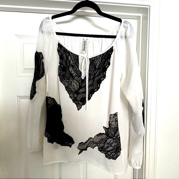 Ydana Baraschi Tops - Ydana Baraschi blouse Medium